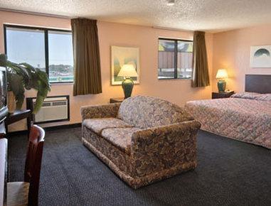 Super 8 By Wyndham Janesville