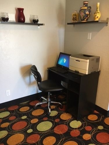 Super 8 By Wyndham Motel